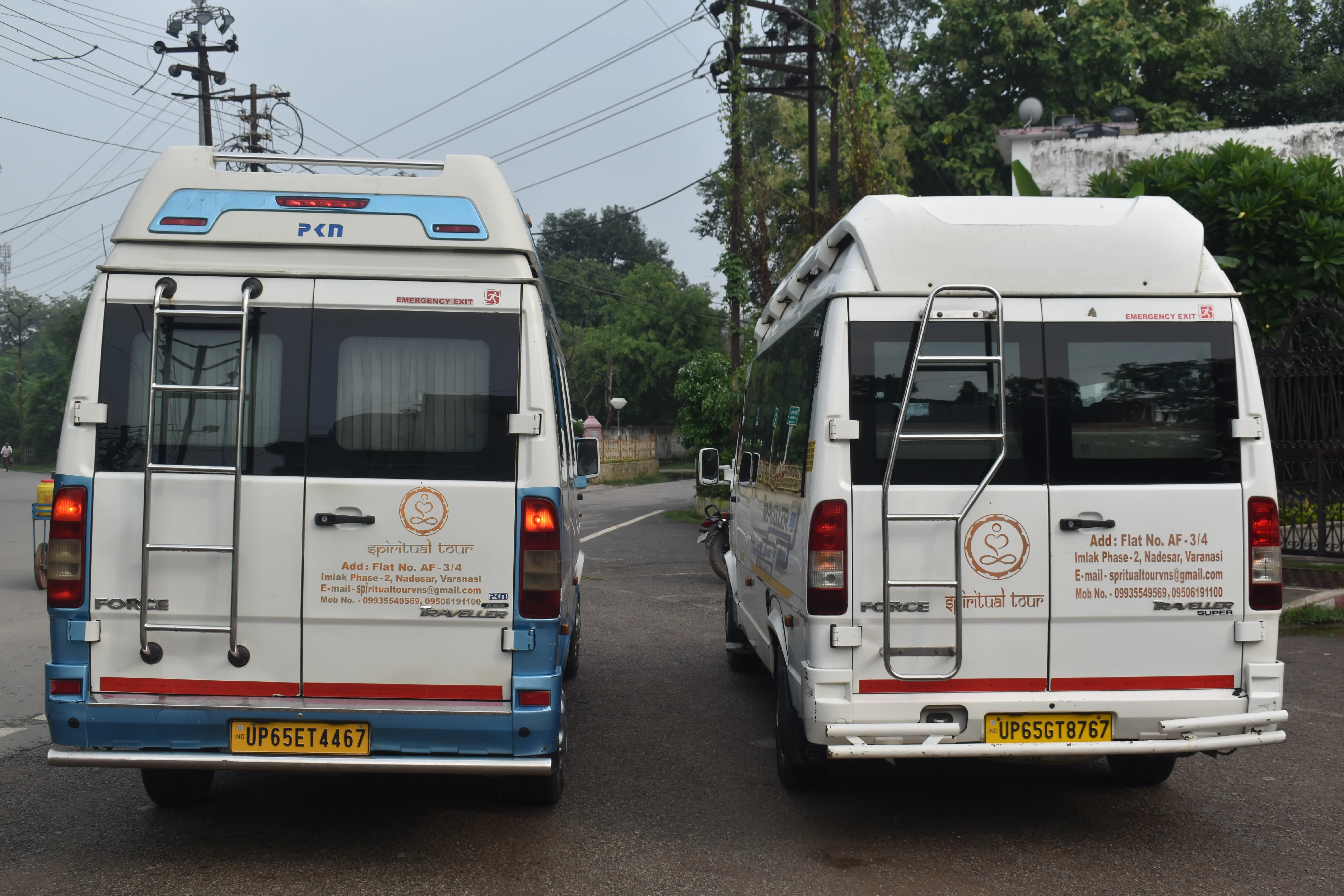 Tempo Traveler on Rent in Varanasi